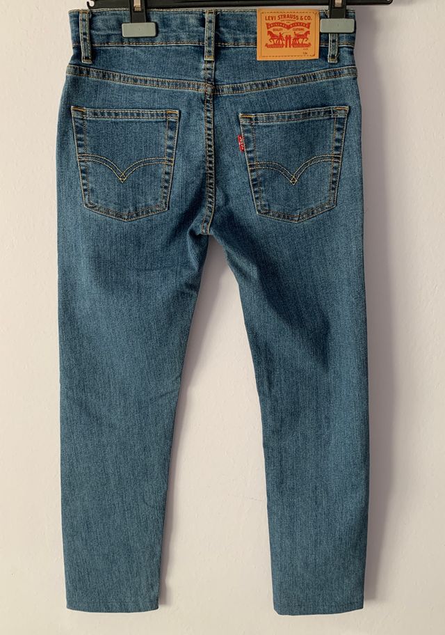 Pantalón LEVI'S 510 niño. T-12.