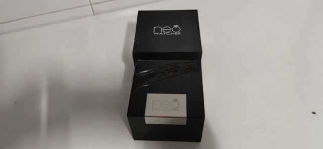 Estuche reloj Neo