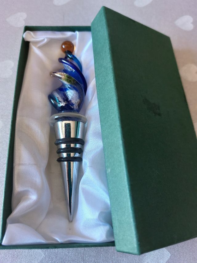 tappo vino con decorazione