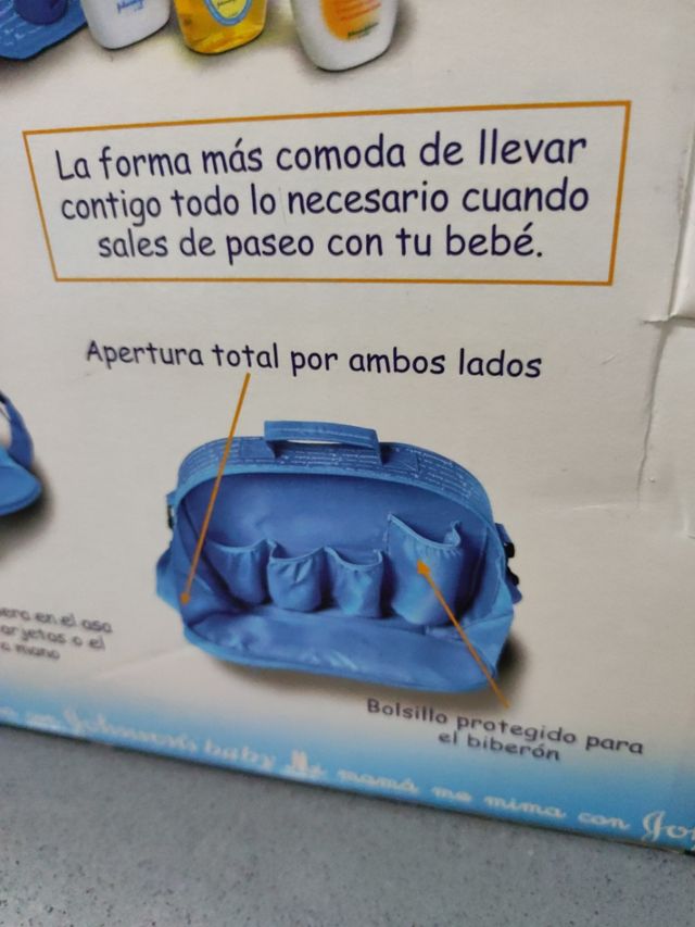 BOLSA CAMBIADORA JOHNSON'S BABY NECESER 