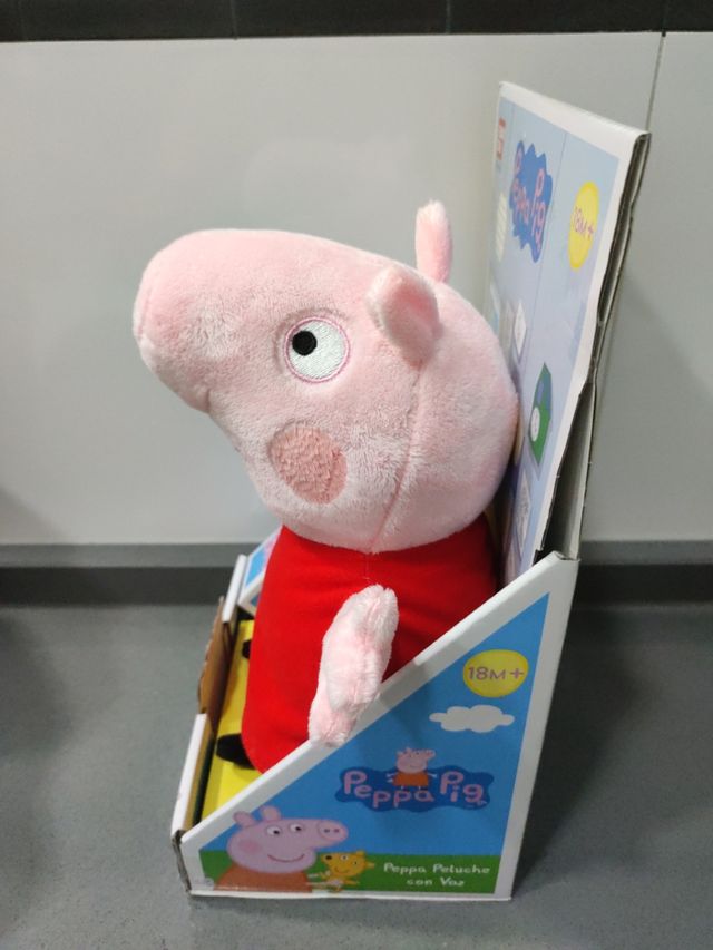 PEPPA PIG. MUÑECO PELUCHE. BANDAI.