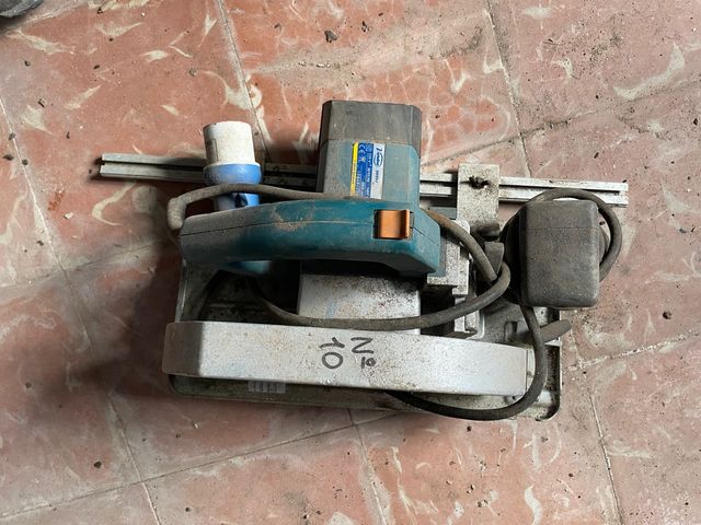 Sierra circular de mano