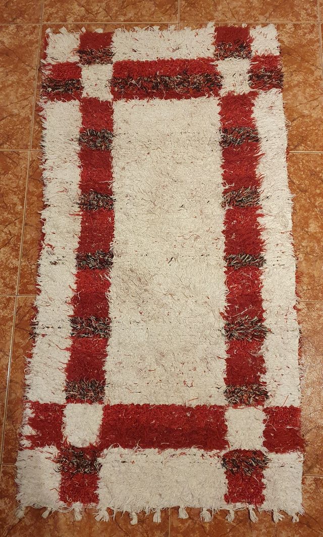 Tappeto reversibile fatto a mano