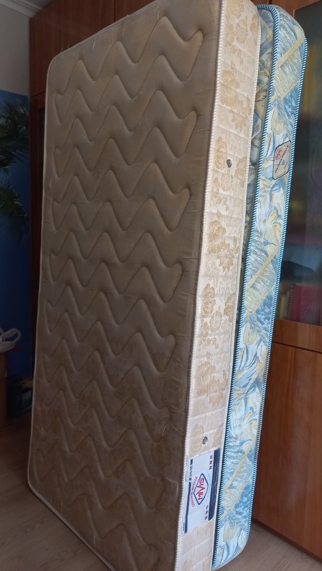 URGE VENTA 2 colchones de muelles de 90x180