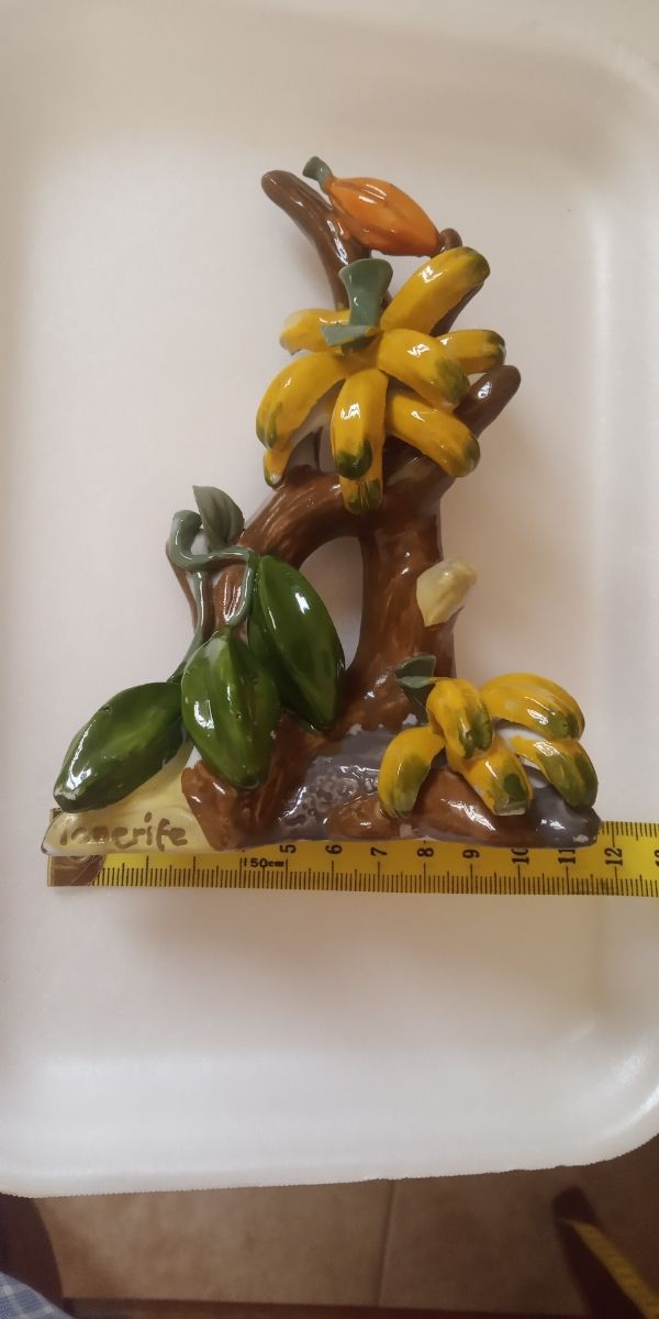 Adornos, recuerdos, platos y +