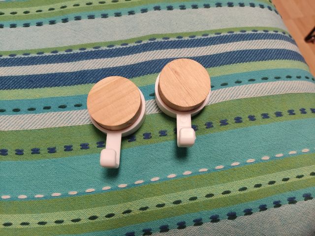 2 ganchos cocina y baño nuevo. 2 unidades