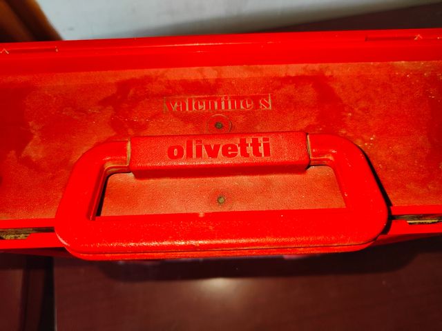 Máquina de escribir Olivetti Valentine