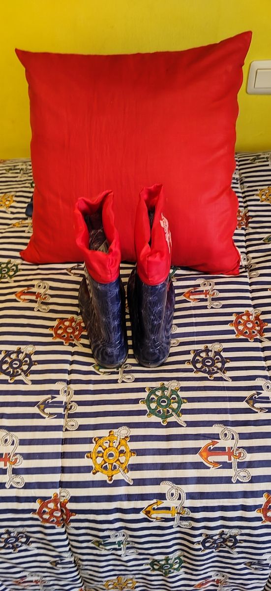 botas de agua spider man talla 32