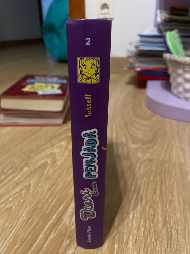 2o libro "Diari d'una penjada 2" en catalán