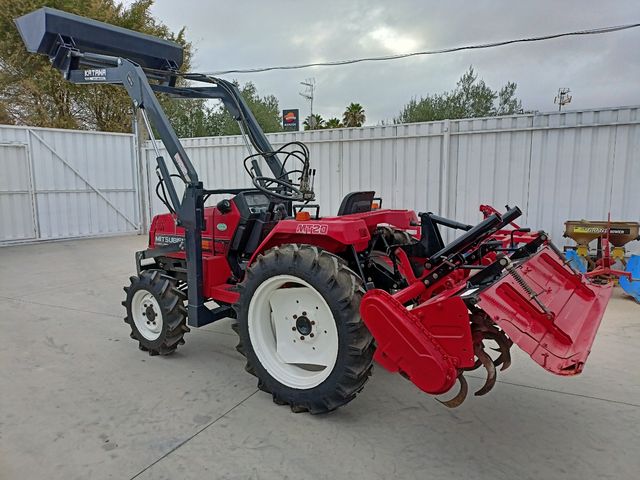 Minitractor Mitsubishi MTx24 con Pala