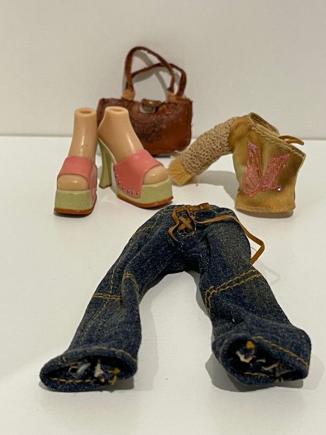 Kit ropa Bratz 2003