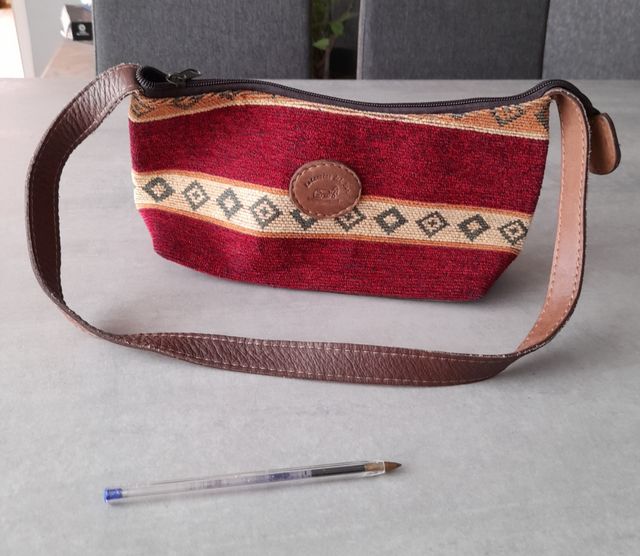 BOLSO ARTESANAL DE BANDOLERA