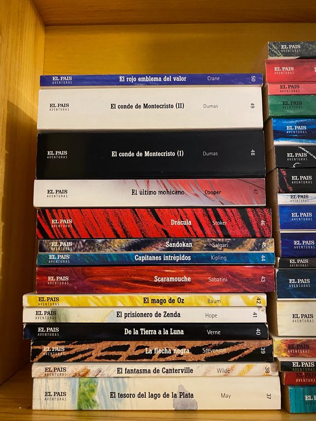 Libros , colección el pais aventuras.