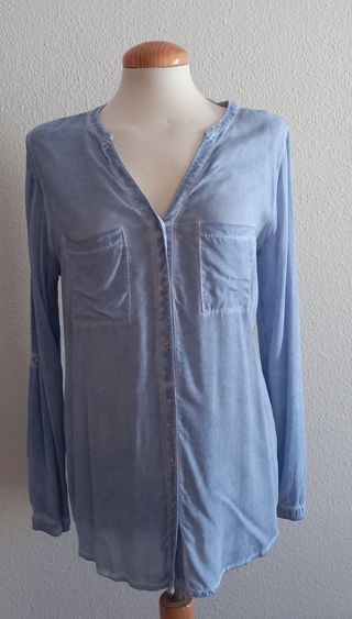 camisa de mangas largas celeste en degrade.talla L