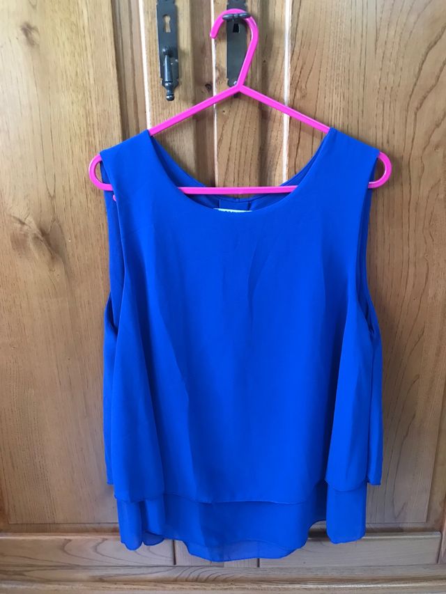 Blusa tirantes azul eléctrico