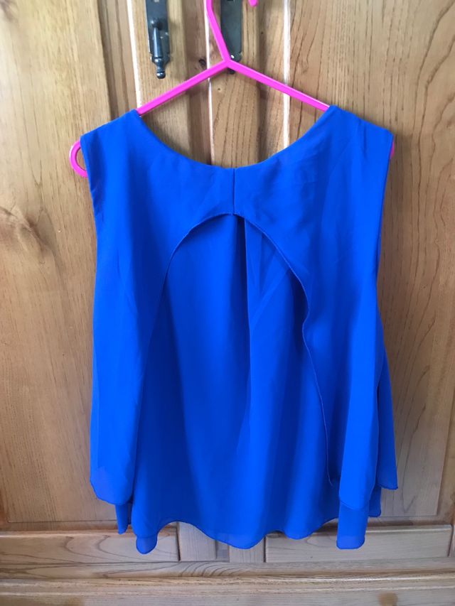 Blusa tirantes azul eléctrico