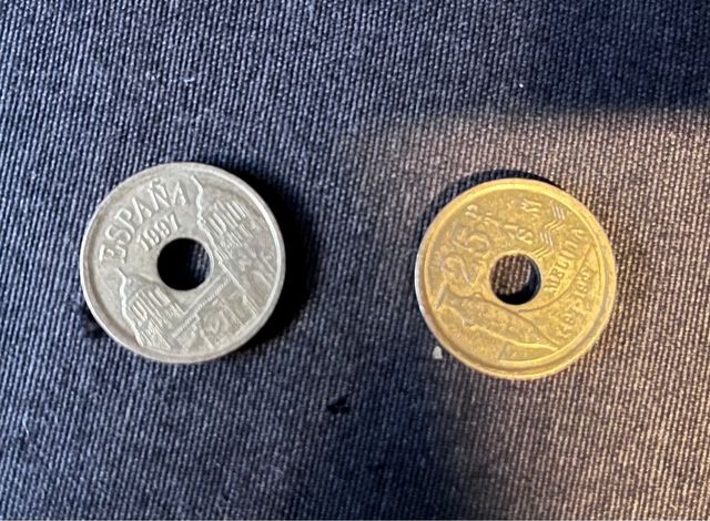 Monedas 25 pesetas (escuchó ofertas)
