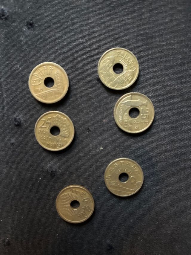 Monedas 25 pesetas (escuchó ofertas)