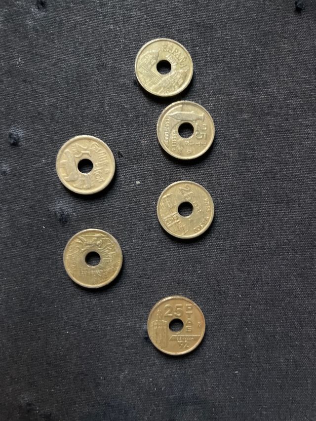 Monedas 25 pesetas (escuchó ofertas)