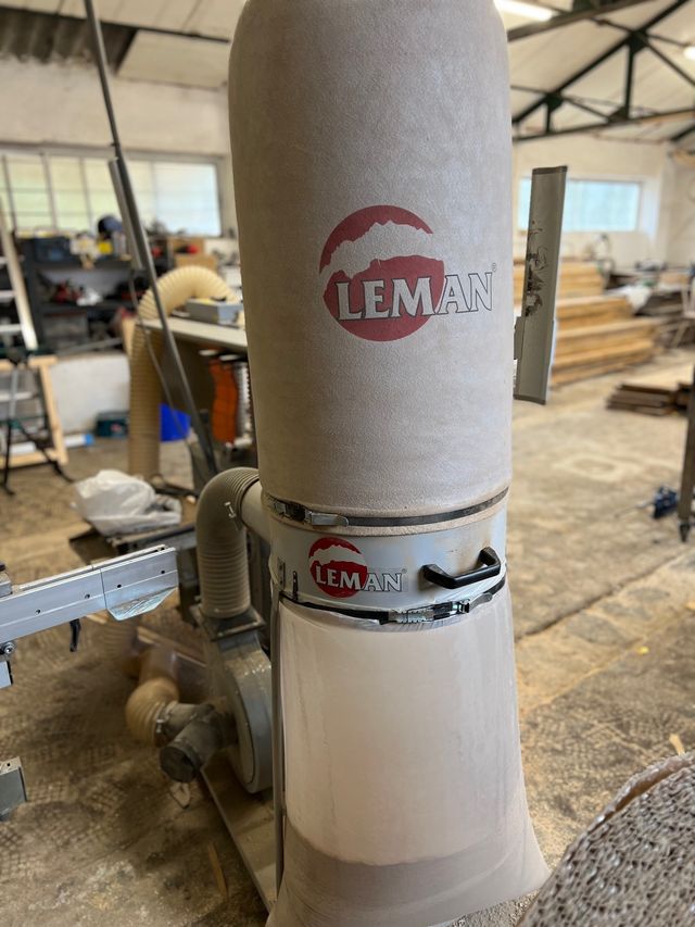 Aspirador viruta y serrín madera de segunda mano por 245 EUR en Hoyo de