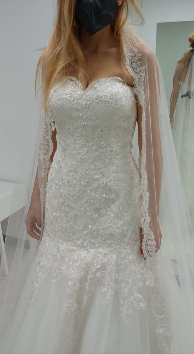 Chaqueta y velo de novia