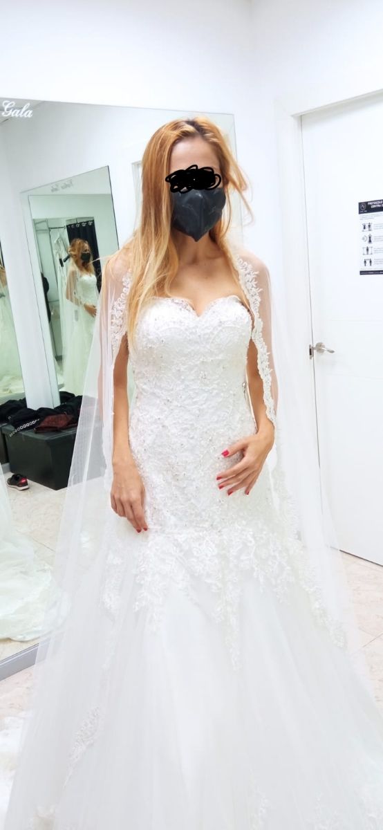 Chaqueta y velo de novia