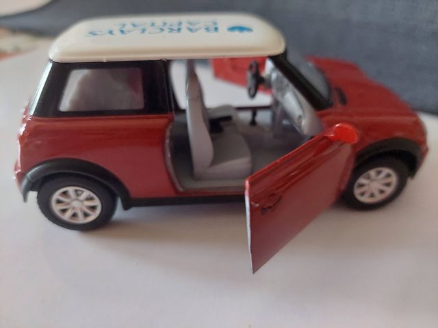 NEW MINI COOPER: Coche motorizado en Miniatura