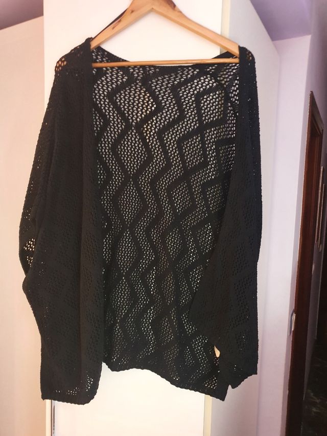 Chaleco negro calado