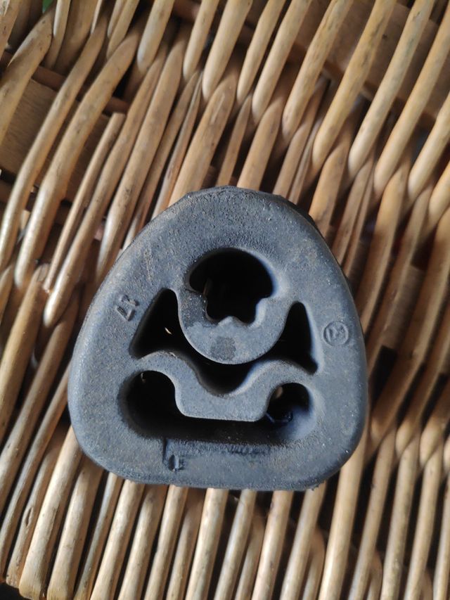 silentblock escape mercedes