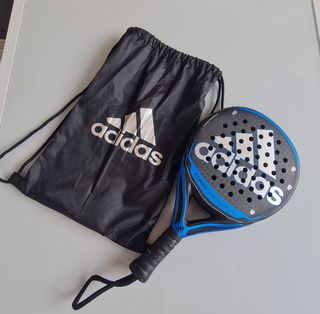 Pala padel marca Adidas ESSNOVA CARBON CTRL 3.0 de segunda mano por 140 EUR  en Palma de Mallorca en WALLAPOP