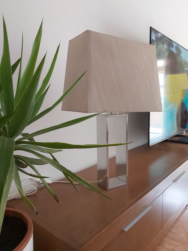 Lámpara de sobremesa