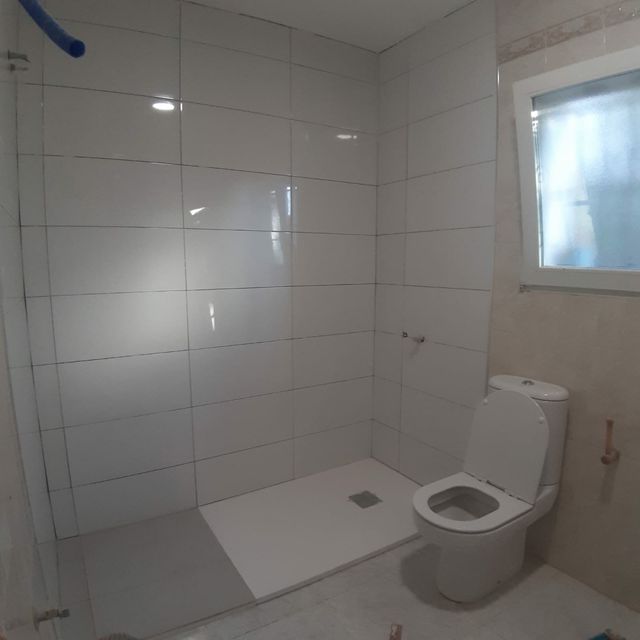 instalación azulejos  reformas general