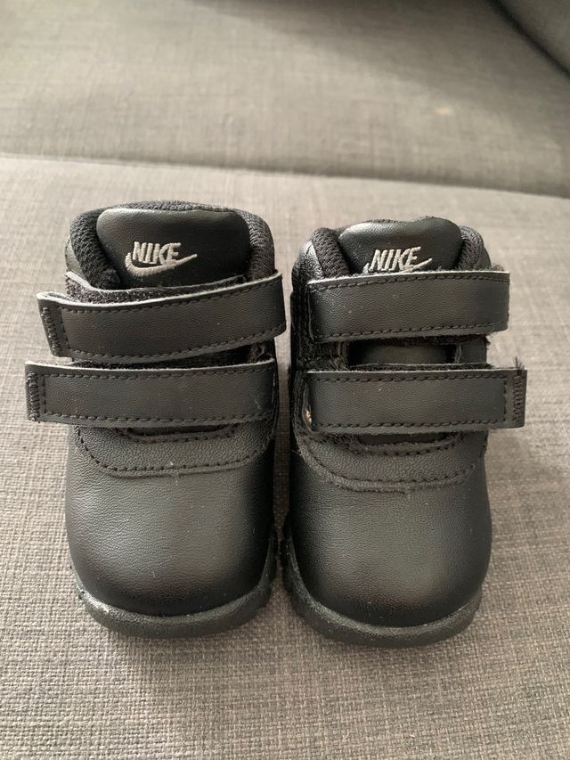 Bota nike bebe talla 17