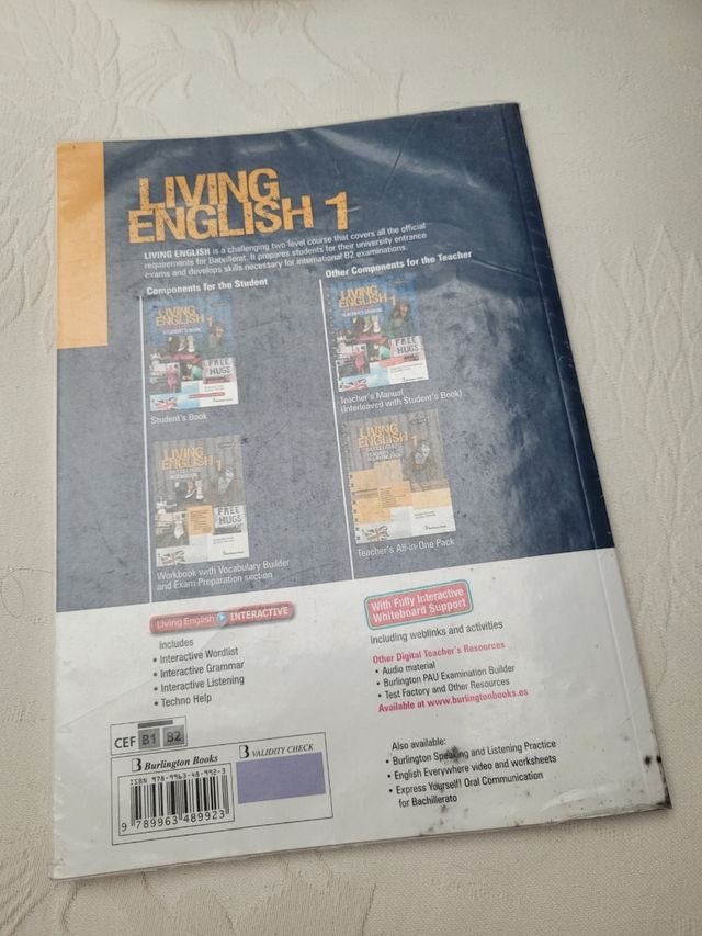 Living English 1 Student's Book Bachillerato