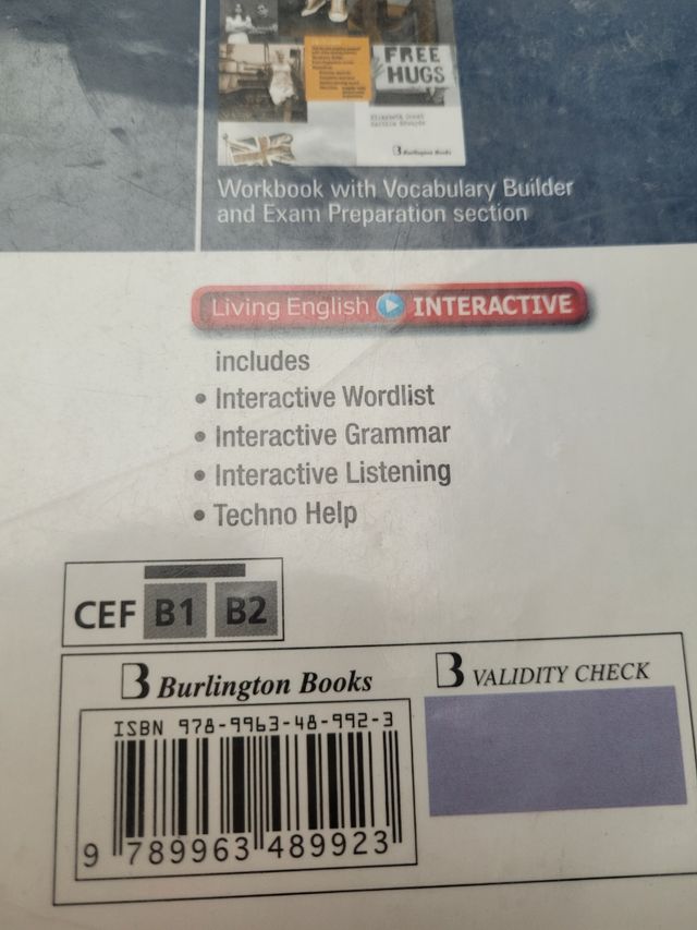 Living English 1 Student's Book Bachillerato