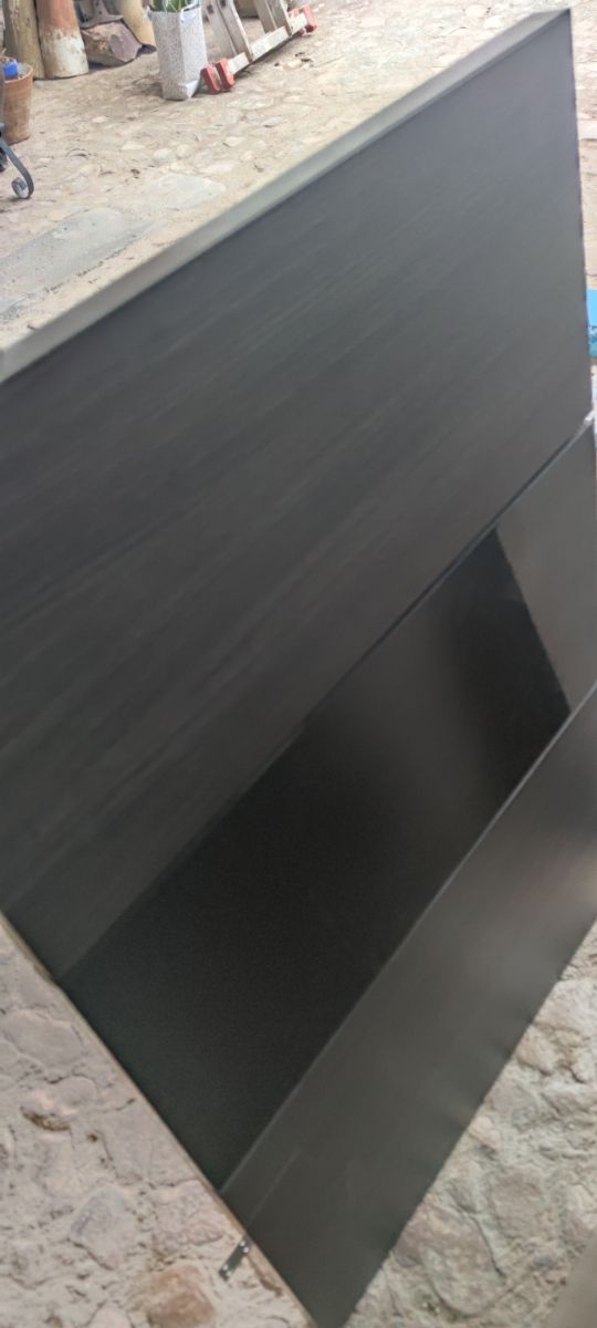 Cabecero moderno en negro