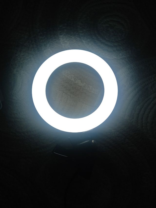 Aro de luz para ordenador.