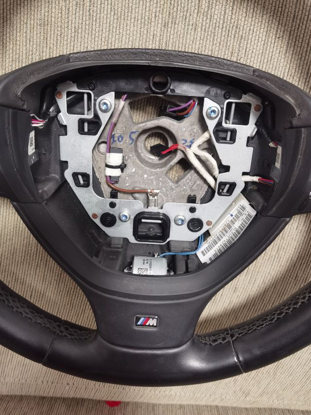 volante M BMW serie 5 f10 con vibracion