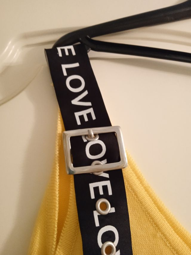 Vestido amarillo espectacular 