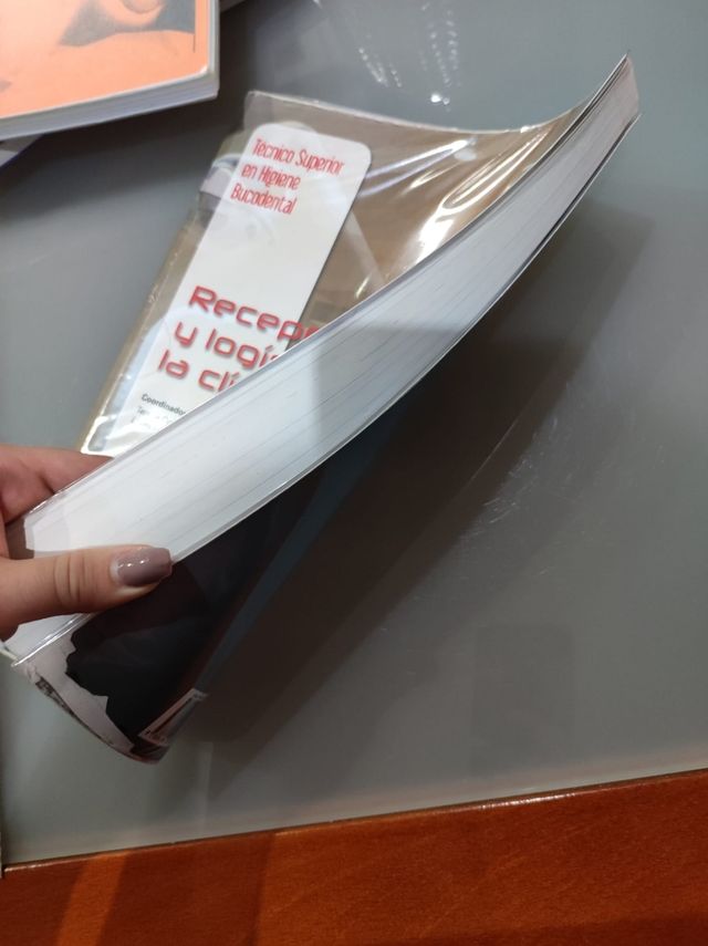 Recepción y logística de la clínica dental