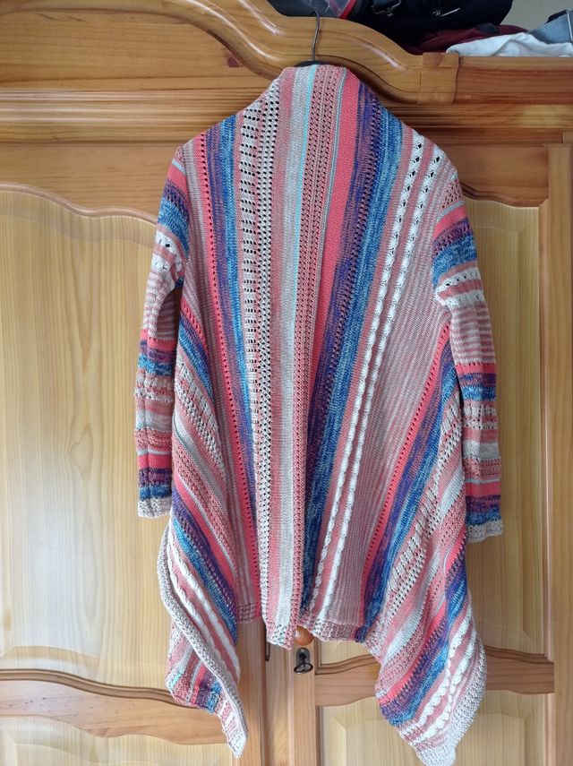 Chaqueta de hilo Zara.