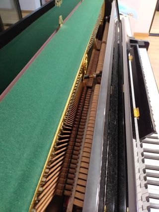 PIANO VERTICAL KAWAI