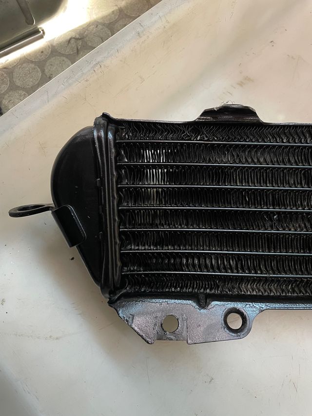 Radiador izquierdo Kawasaki KDX 250 91 39061-1127