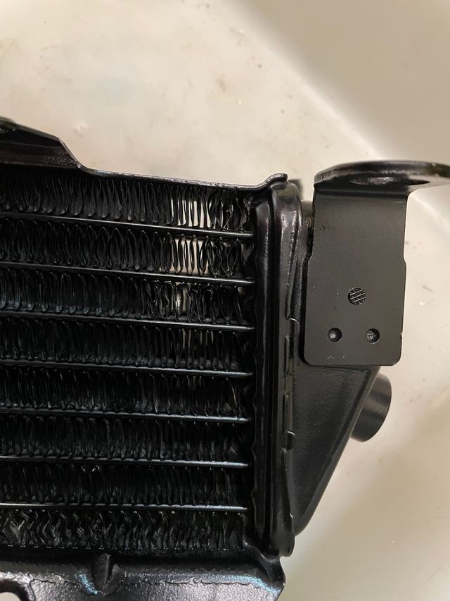 Radiador izquierdo Kawasaki KDX 250 91 39061-1127