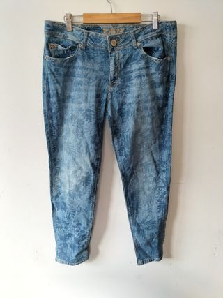 pantalón vaquero Zara 