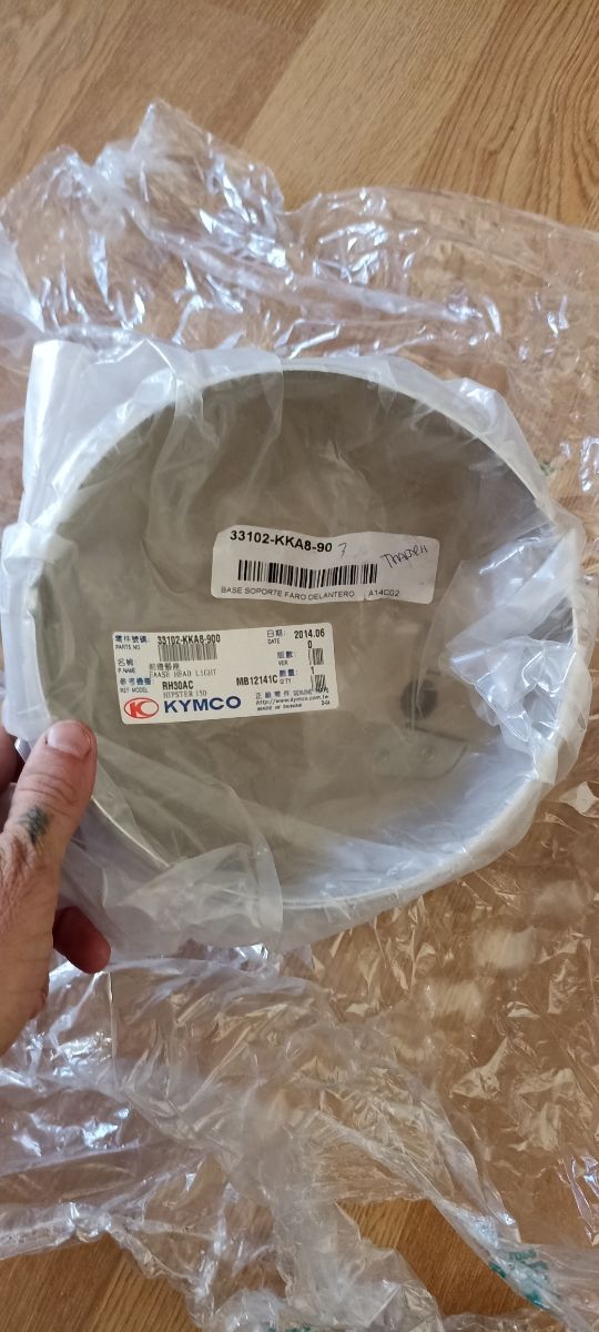 Base del foco delantero de Kymco Zing II