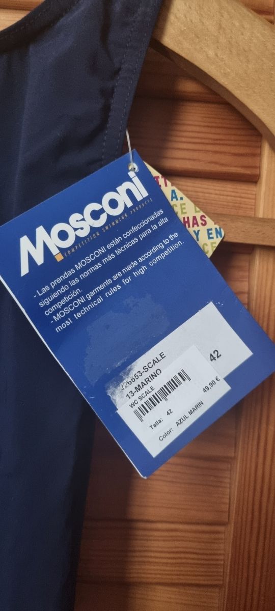 Bañador deporte azul sin estrenar , talla 42