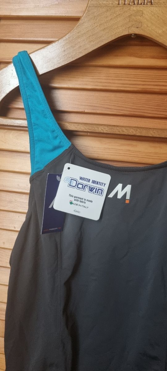 Bañador gris sin estrenar de deporte, talla 46