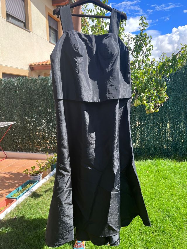 Vestido negro de madrina con chaqueta