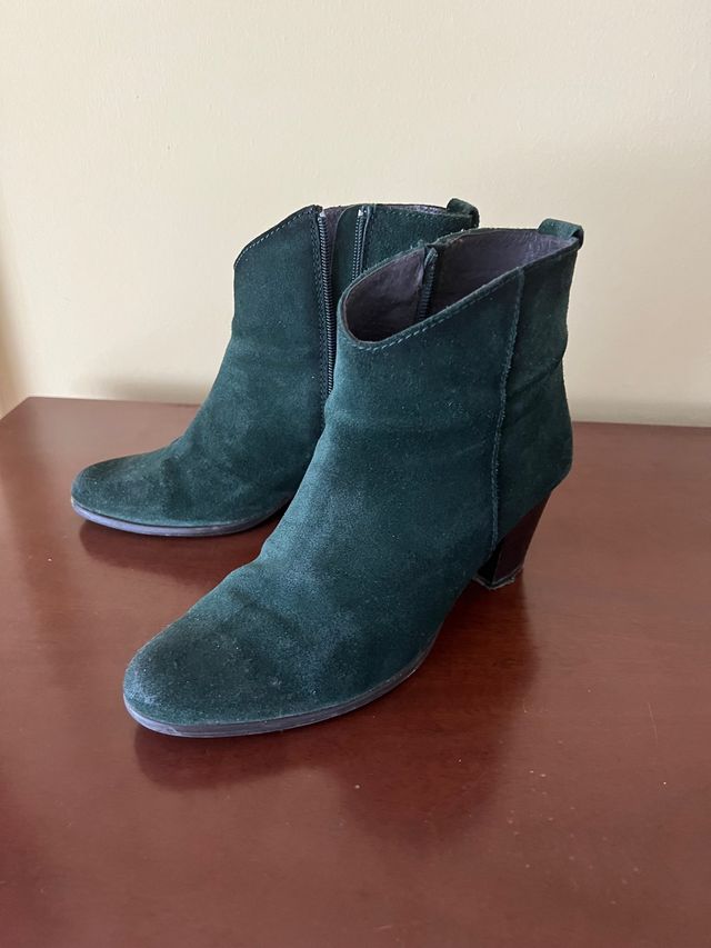 Botin verde botella ante